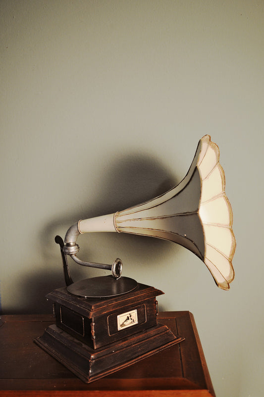 1911 HMV Gramophone Monarch Model V Display-Only