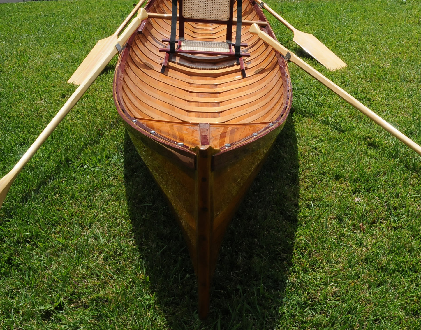 Handmade Traditional Wooden Canoe With Ribs 15.8-Feet